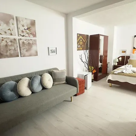 Casa Mina 3* בוסטאני